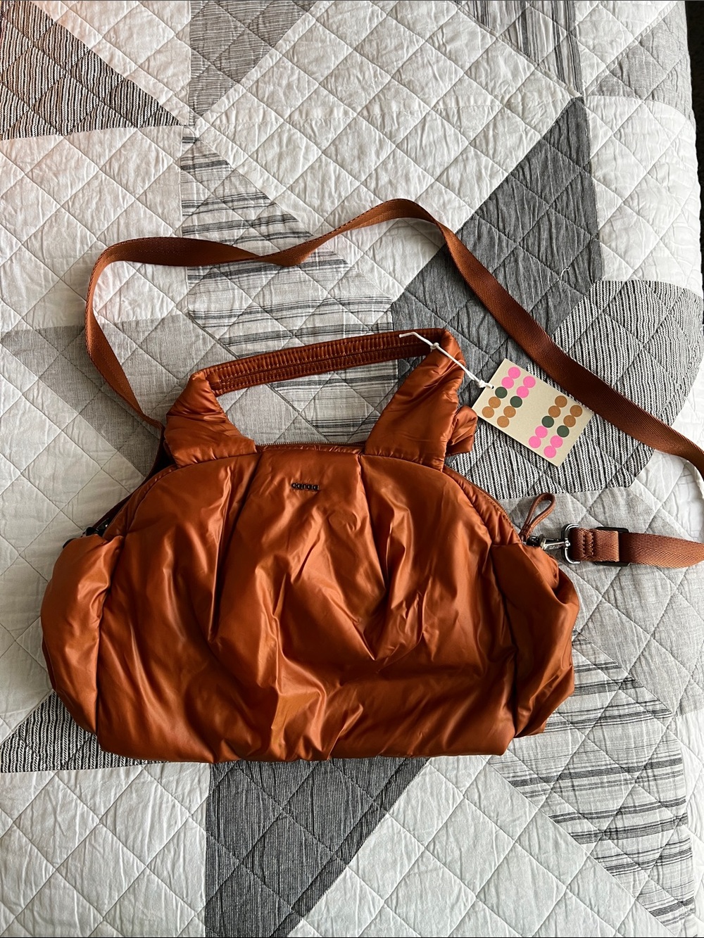 caraa Quilted Puffer Crossbody Bag
